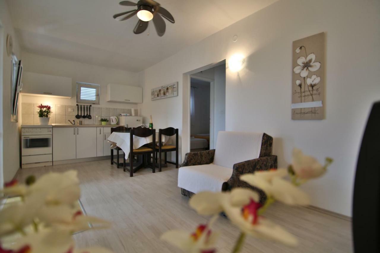 Apartment Rosemary Rogoznica  Extérieur photo